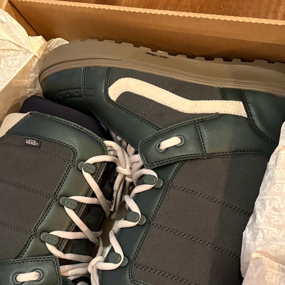 Vans Forest Hi-Standard OG Snowboard Boots Size 11 New In Box - Picture 7 of 7